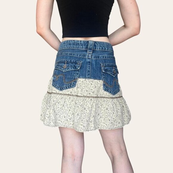 y2k vintage denim ruffled two toned western boho cowgirl mini skirt - Picture 3 of 7